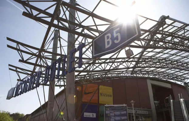 Bild: Designer Outlet B5 lockt zum Sonntags-Shopping