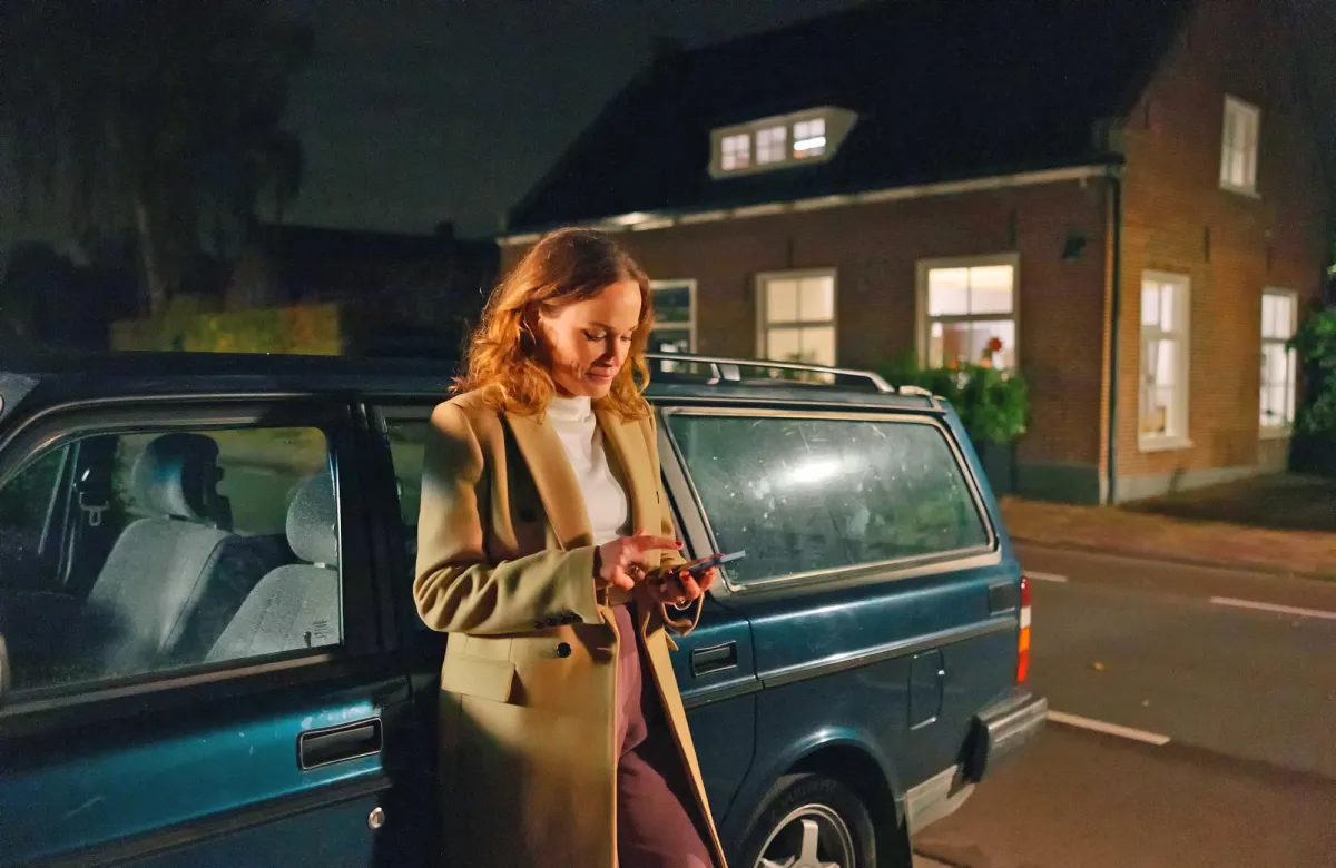 Mit der Innr App lassen sich per Smartphone alle Lichter im Innen- und Outdoor-Bereich steuern