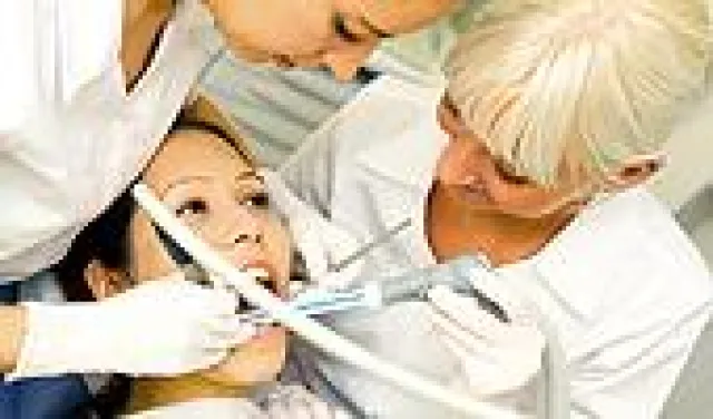 Angriff auf die Zähne: 2,5 Mio Tonnen Süßigkeiten im Jahr Bild: Angriff auf die Zähne: 2,5 Mio Tonnen Süßigkeiten im Jahr