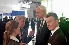 Bild: EXPO REAL-News: NRW-Wirtschaftsminister im Gespräch mit Aengevelts zum Investment-Standort NRW