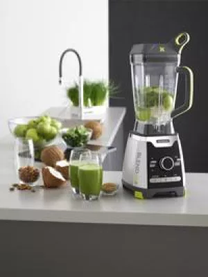 Bild: Schnell und einfach püriert: Neuer Kenwood Hochleistungsmixer Blend-X PRO zwingt Obst und Gemüse in die Knie