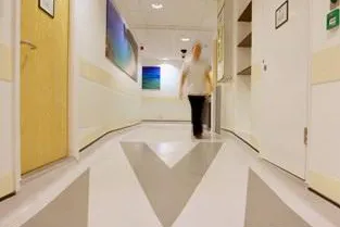 Homogenes PVC - der ideale Bodenbelag bei höchsten Belastungen Bild: Homogenes PVC - der ideale Bodenbelag bei höchsten Belastungen