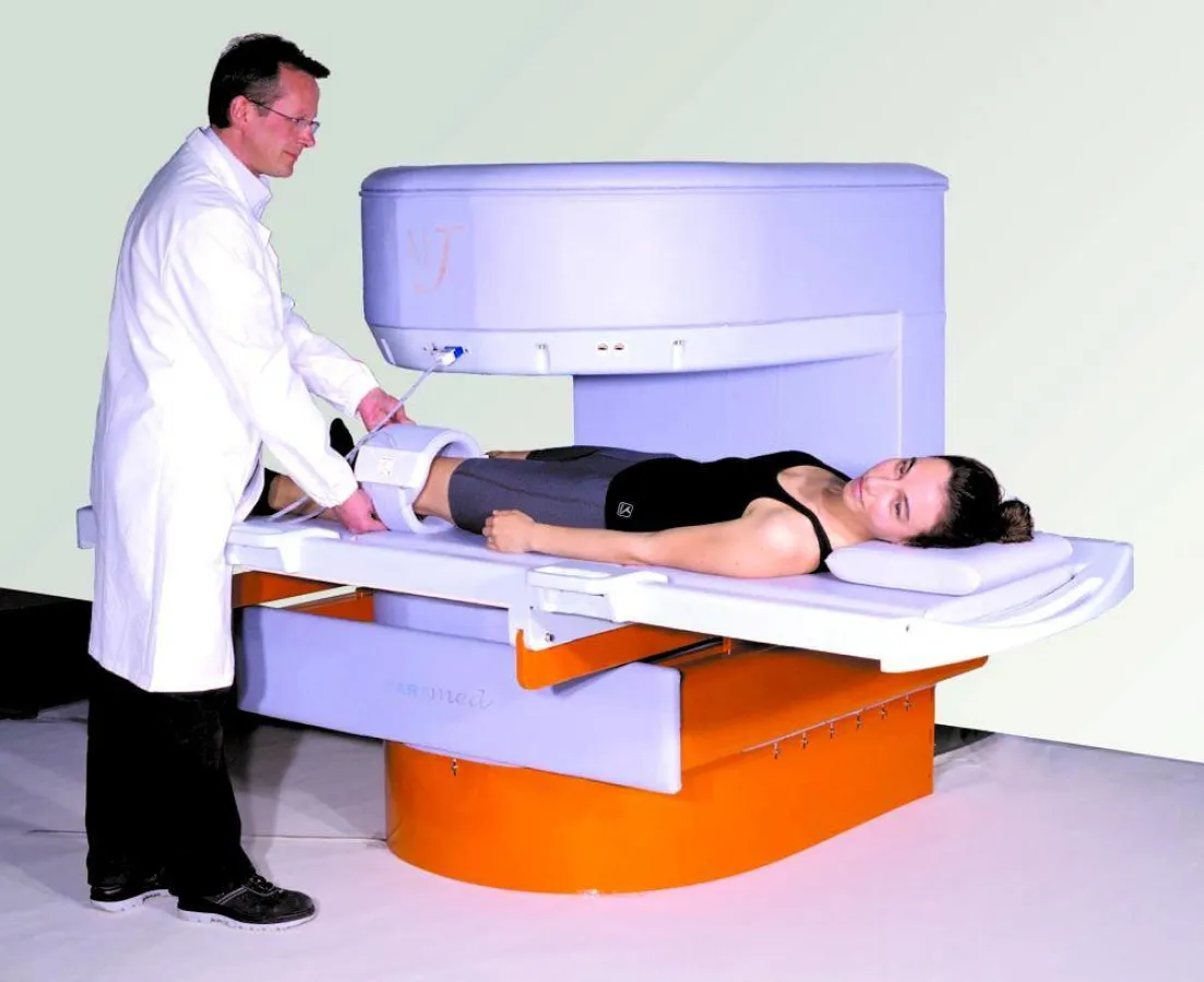 Offener Kernspintomograph ? Kniegelenksuntersuchung