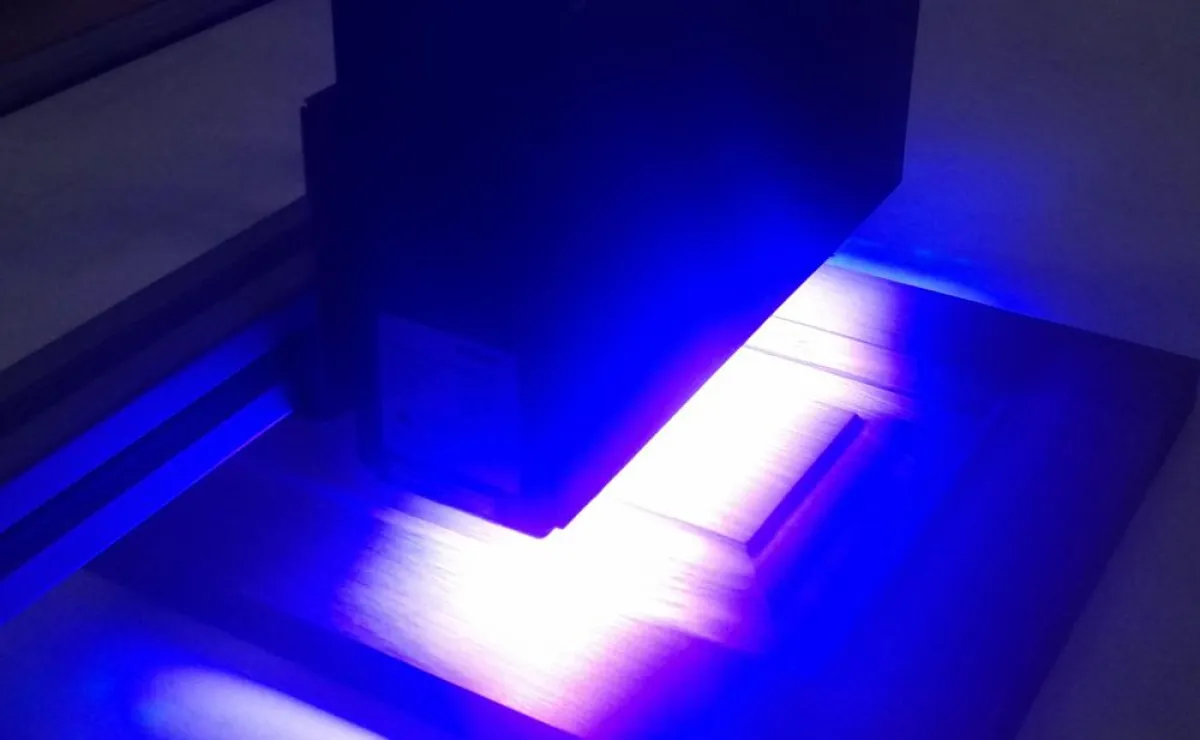 Einsatz einer speziellen Mikrooptik und der Chip on Board Technologie