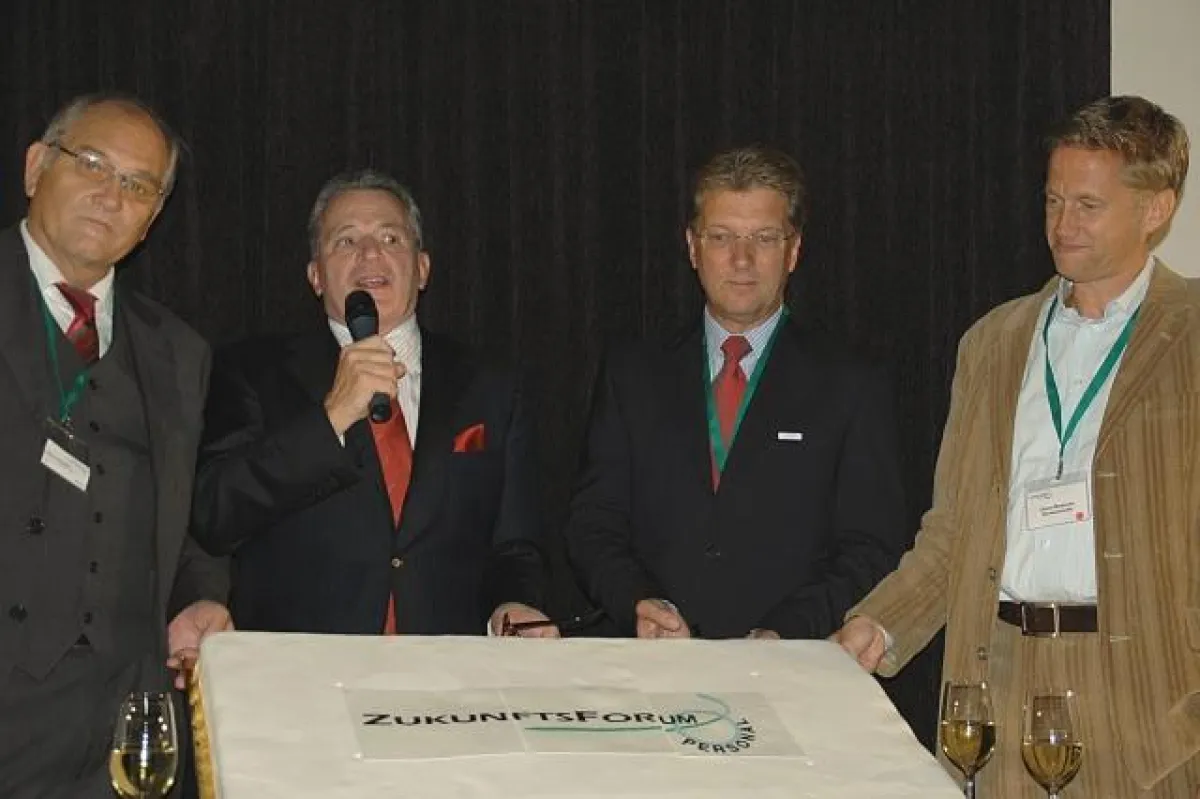 Die Gründer der Initiative für fortschrittliche Personalarbeit (v.l.): Heinz Oesterle, Thomas Sattelberger, Karl-Heinz Stroh und Oliver Maaßen.