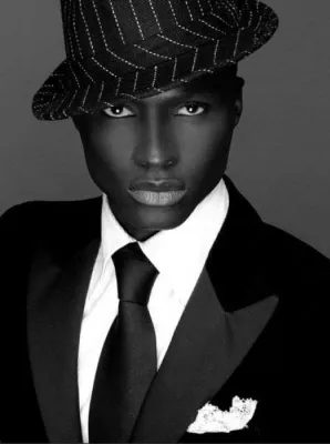 Bild: Papis Loveday Jeans - Launch einer premium Denim Marke