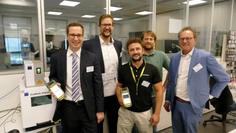 Reale und virtuelle Welten verknüpfen Bild: Reale und virtuelle Welten verknüpfen