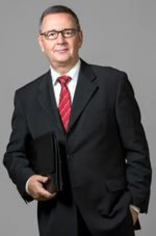 Thomas Bethke, Versicherungsbetriebswirt/DVA