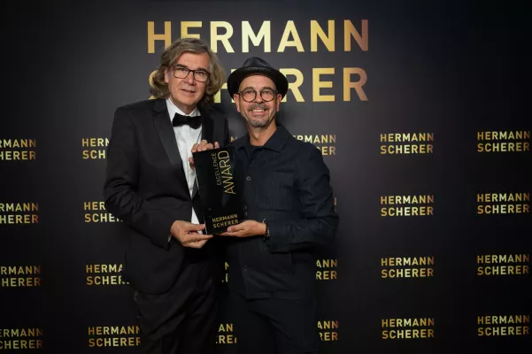 Bild: Mit Zuversicht aus der Krise – Award beim 19. Internationalen Speaker Slam geht an Burkhard Hanke