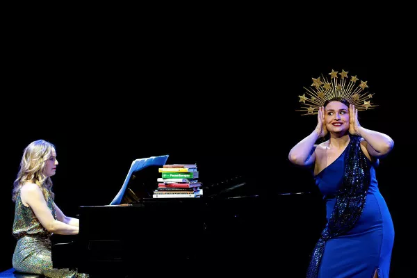 Bild: Herrenhauskonzert · Liedsommer 2020 · Karola Pavone & Nadine Schuster · Weibsbilder