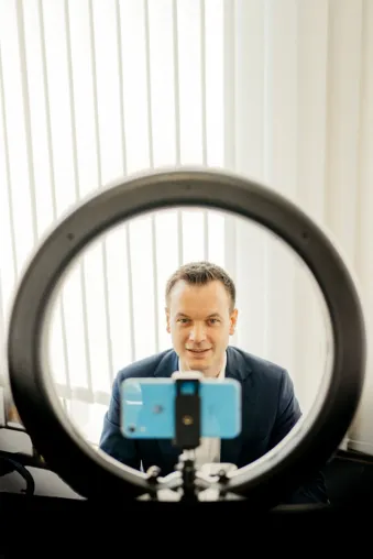 Bild: Fragen an den Immobilienprofi Florian Bauer
