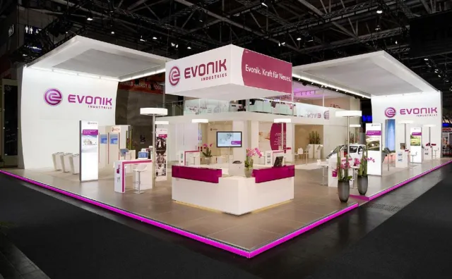 Bild: Modulare Markenarchitektur - COMPLEXX baut EVONIK-Messestand