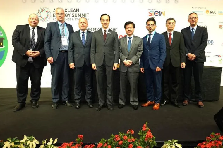 VDE, Fraunhofer ISE und ERI@N starten weltweite Energiespeicher-Initiative Bild: VDE, Fraunhofer ISE und ERI@N starten weltweite Energiespeicher-Initiative