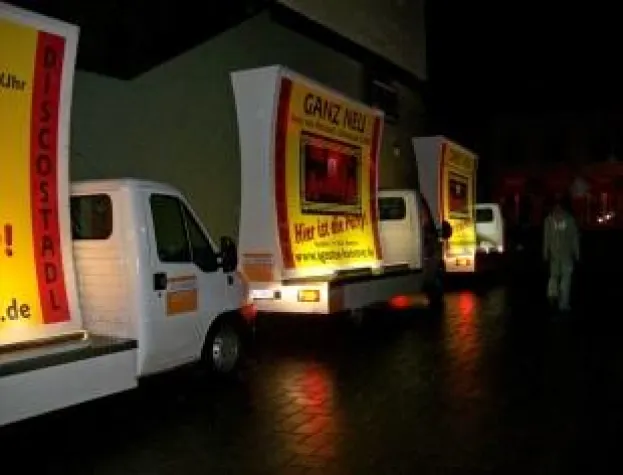Bild: Moving Vans – bewegte Plakatwerbung