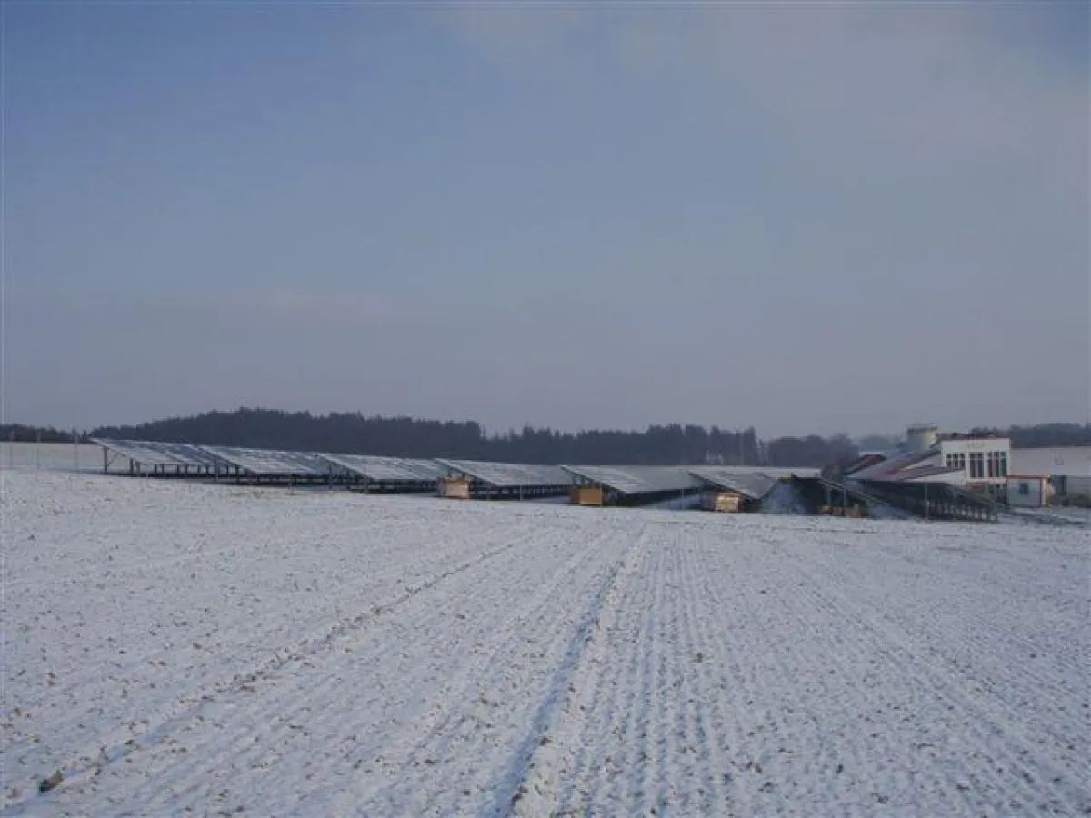 5994 Module auf 8000 qm: Neue Freiflächenanlage bei Wolfersdorf im Landkreis Freising