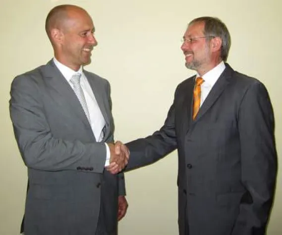 Bild: basycs und KEOS intensivieren Zusammenarbeit im IBM-Umfeld