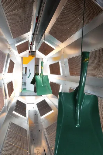 Bild: Neue gaskatalytische Infrarot-Strahler von Heraeus trocknen Lacke bis zu 50 % effizienter