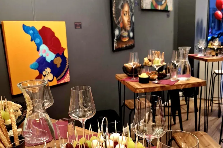 Bild: Wine Tasting München verbindet Wein, Kunst und besondere Begegnungen