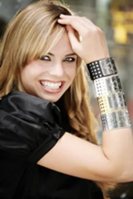 Bild: Breite Armbänder - DER Trendschmuck im Herbst