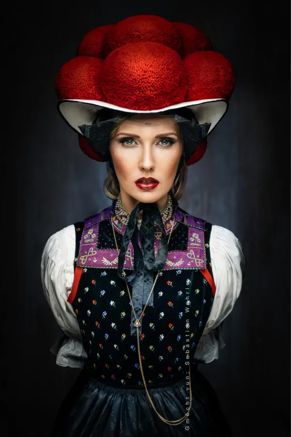 Sebastian Wehrle: Bollenhut, Kirnbach, 2016, Foto auf Kodak Fotopapier, 90 x 60 cm