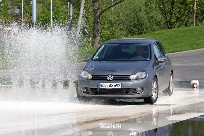 Autostadt in Wolfsburg eröffnet neuen SicherheitsParcours Bild: Autostadt in Wolfsburg eröffnet neuen SicherheitsParcours