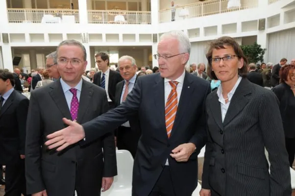 Bild: Ministerpräsident Rüttgers würdigt Arbeit der Auslandsgesellschaft Nordrhein-Westfalen