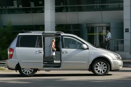 Bild: Kia Carnival: Geräumig, praktisch, vielseitig