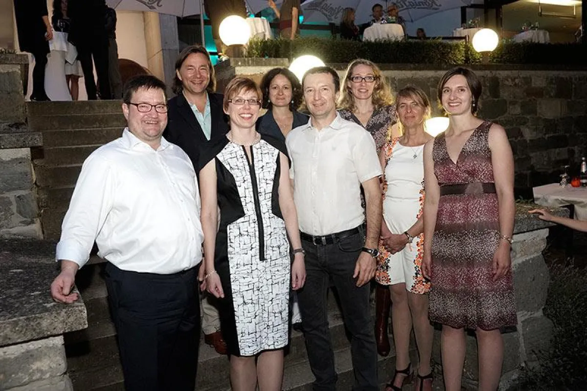 Uwe Regenbogen (links), Gründer von Aupair World, lud auch zahlreiche Branchenvertreter nach Kassel.