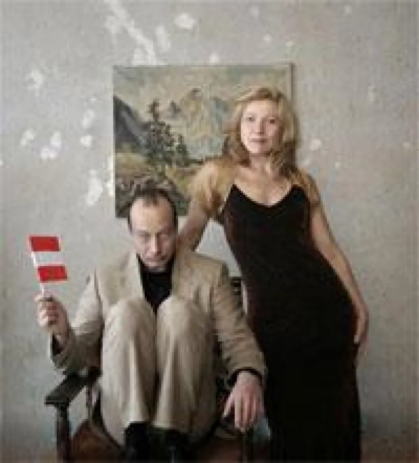 Martha Pfaffeneder (Moderation & Gesang) und Jens Karsten Stoll (Klavier)