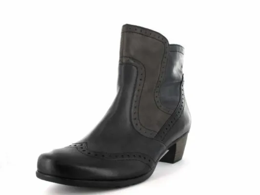 Aktuelle Schuhtrends - was bringt der Winter an Farben und Formen für Schuhe in Übergrößen? Bild: Aktuelle Schuhtrends - was bringt der Winter an Farben und Formen für Schuhe in Übergrößen?