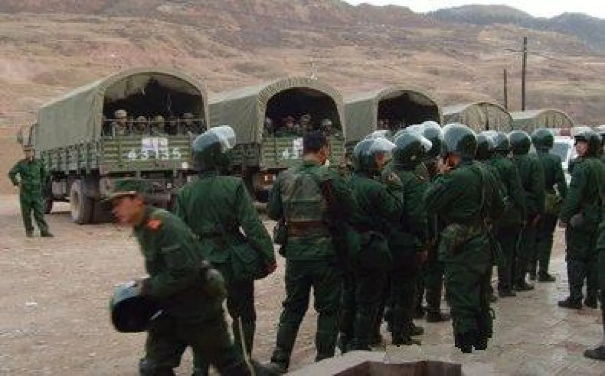 Armeelastwagen in Golog, Bild: TCHRD