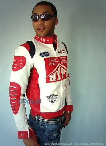 Bikerjacke bleibt Trend in der Männermode Bild: Bikerjacke bleibt Trend in der Männermode