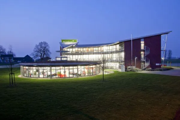 Bild: tel-inform bietet neuen Telefonservice für Selbstständige, Freiberufler und Kleinunternehmer