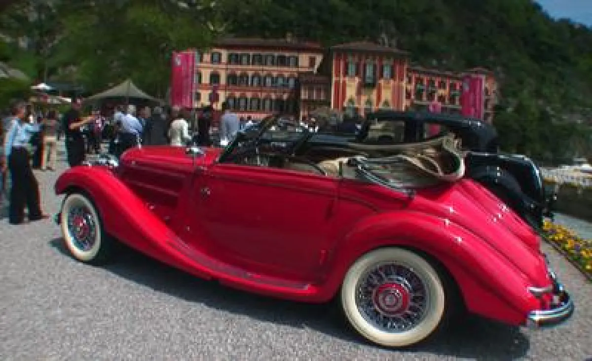 Chromjuwelen vor der Villa d'Este