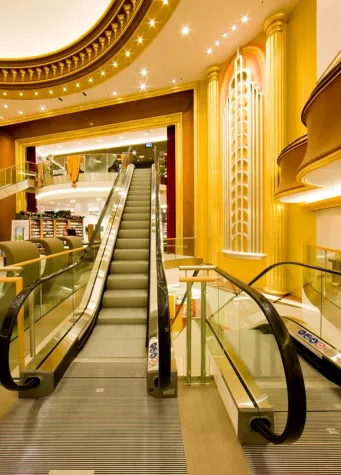 Metropol Bonn: Frühe Kinoarchitektur trifft auf moderne Handelsflächen Bild: Metropol Bonn: Frühe Kinoarchitektur trifft auf moderne Handelsflächen