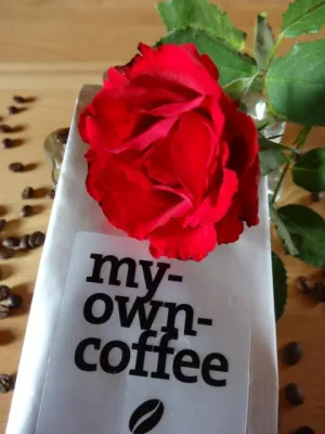 Bild: Kaffeebohnen selbst mischen und FAIRschenken – persönliches Flair zum Valentinstag | my-own-coffee