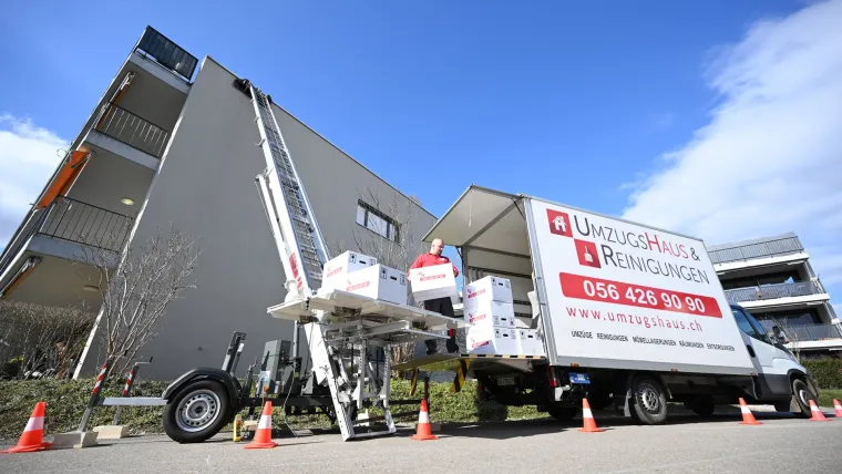 Bild: Alles aus einer Hand in Zürich und Aargau: UmzugsHaus koordiniert Umzug, Reinigung und ergänzende Services