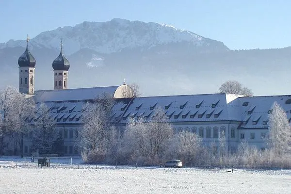 »Gemeinsame Herausforderungen für die christlichen Kirchen im 21. Jahrhundert« Bild: »Gemeinsame Herausforderungen für die christlichen Kirchen im 21. Jahrhundert«