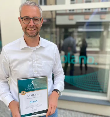 Bild: plano. gewinnt PUR-Award 2022 im Bereich Personaleinsatzplanung