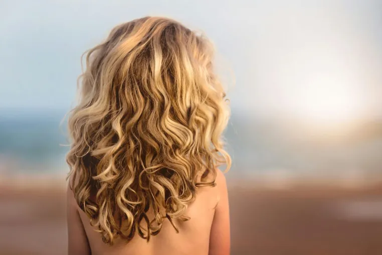 Bild: Balayage - Der Haartrend für natürliche Highlights