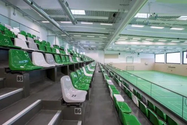 Bild: Einweihung der Sporthalle am Schlosswall in Osnabrück pbr AG führt umfangreiche Sanierung durch