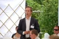 Bild: Zukunftskongress in Halle zeigt futuristische Computersteuerung und intelligente Softwareassistenten