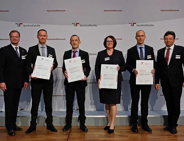 Bild: Niedersachsen Ports erhält Zertifikat zum audit berufundfamilie
