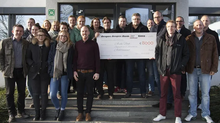 Bild: Despec Supplies GmbH - Spendenübergabe