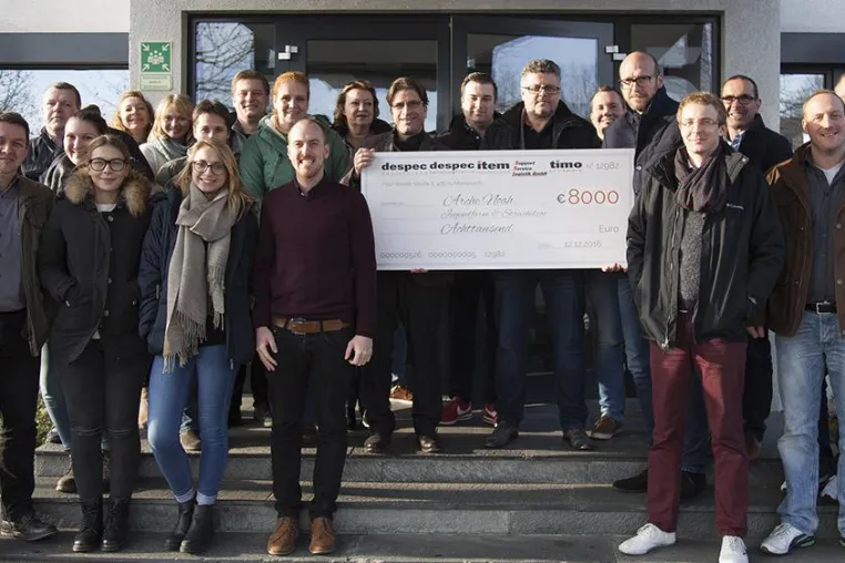 Despec Supplies GmbH - Spendenübergabe Bild: Despec Supplies GmbH - Spendenübergabe