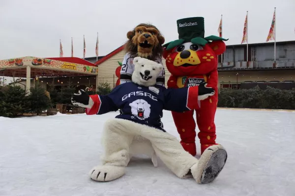 Coole Aktion: Karls lädt zum Familien-Fan-Tag mit den Eisbären Berlin Bild: Coole Aktion: Karls lädt zum Familien-Fan-Tag mit den Eisbären Berlin