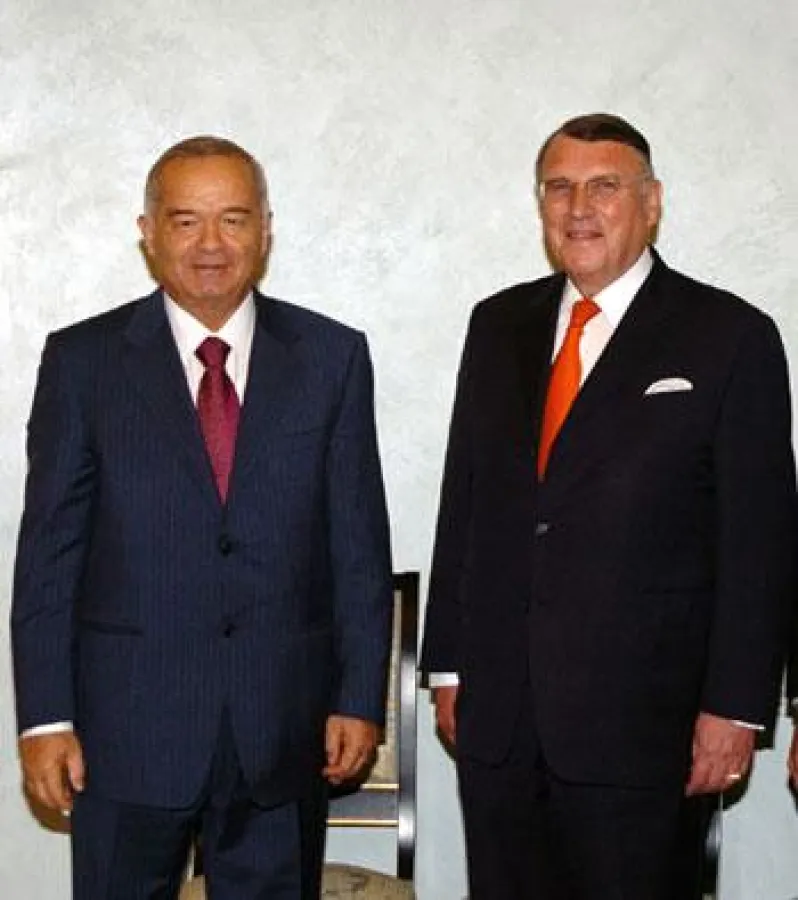 Präsident Islam Karimov und Dr. Klaus Mangold, der Vorstandsvorsitzende des Ost-Ausschusses der Deutschen Wirtschaft