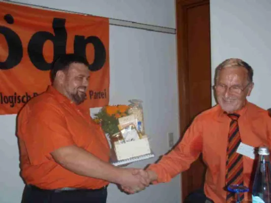 Bild: Landesparteitag in Freiburg - erfolgreiche Weichenstellung für die Landtagswahlen 2011