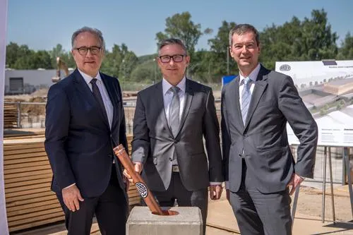 Vom Fach: Ardex automatisiert Materialfluss und Logistik mit inconso und SAP EWM Bild: Vom Fach: Ardex automatisiert Materialfluss und Logistik mit inconso und SAP EWM
