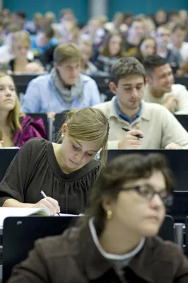 Universität Bayreuth bietet noch wenige freie Plätze in Masterstudiengängen an Bild: Universität Bayreuth bietet noch wenige freie Plätze in Masterstudiengängen an